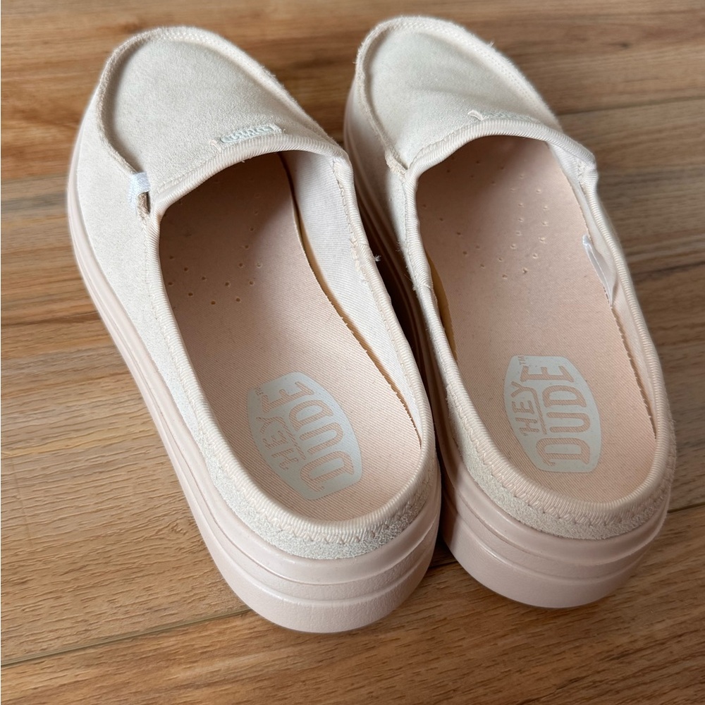 Hey Dude Women's Blush Pink Suede Platform Mules - Picture 3 of 4